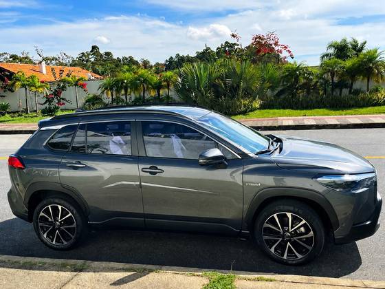 TOYOTA COROLLA CROSS 1.8 VVT-I HYBRID FLEX XRX CVT TOYOTA COROLLA CROSS 1.8 VVT-I HYBRID FLEX XRX CVT